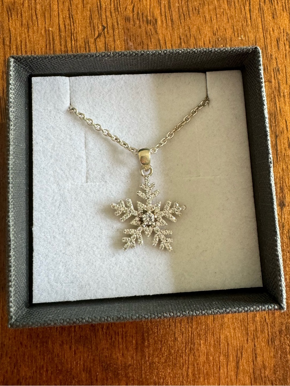 925 Sterling Silver Crystal Snowflake Necklace